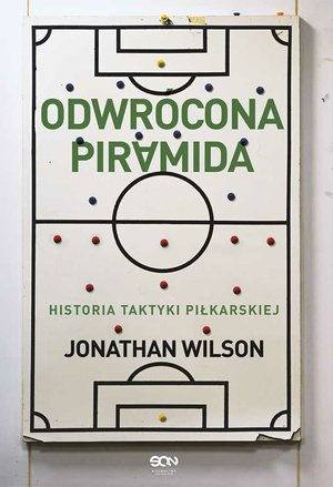 Odwrócona piramida. Historia taktyki piłkarskiej – ebook