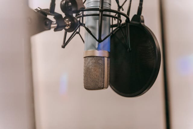 Jak zostać lektorem audiobooków? Czy to opłacalne zajęcie?